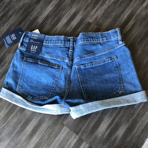 GAP 3” short, size: 28 - Picture 2 of 3